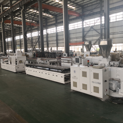 खरीदें Shenzhen HYPET One Step PE WPC Decking Making Extrusion Machine Line /WPC Co Extrusion Production Line Manufacturer online manufacture