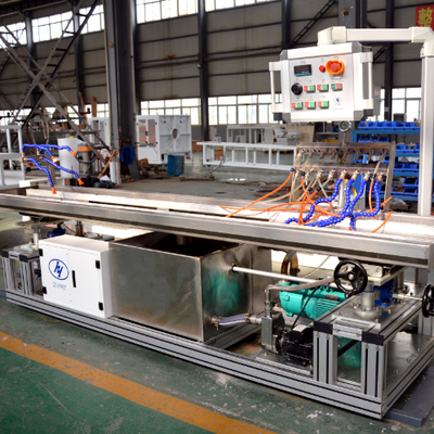 खरीदें China Popular L or V shapes corner clip profile extrusion machine PVC corner profile making machine for sales online manufacture
