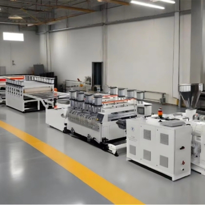खरीदें Shenzhen HYPET Carbon Crystal Plate Extrusion Production Line /Three Layers PVC Foam Board Equipment Making Machine Manufacturer online manufacture