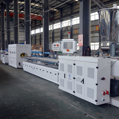 खरीदें High capacity PVC WPC decking floor extrusion line with laminating film surface treatment with conic twin scerw extruders online manufacture