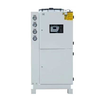 फैन कूलिंग टाइप HYAC-15AD 13.44 kw मैक्स पावर खपत के साथ वाटर चिलर