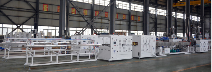 1/2'-1'-1-1/2' पीवीसी पाइप उत्पादन लाइन के साथ HYZS55/120 शंकु जुड़वां पेंच extruder